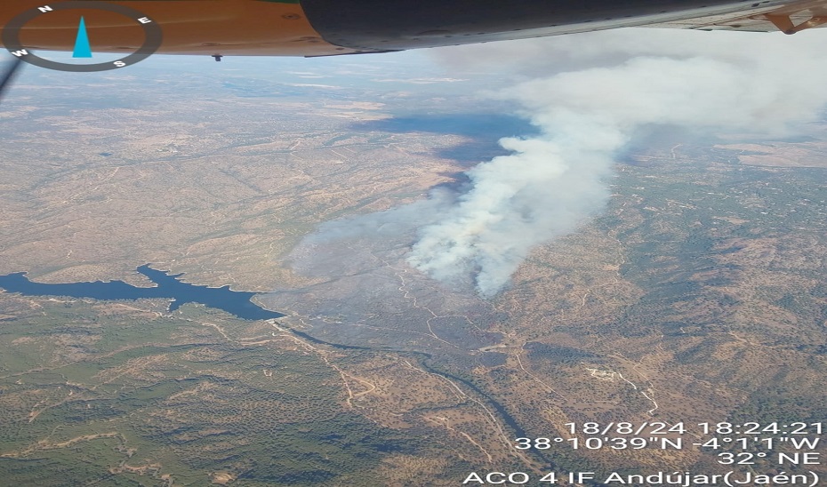 Imagen aérea del incendio forestal de Andújar. Plan Infoca.